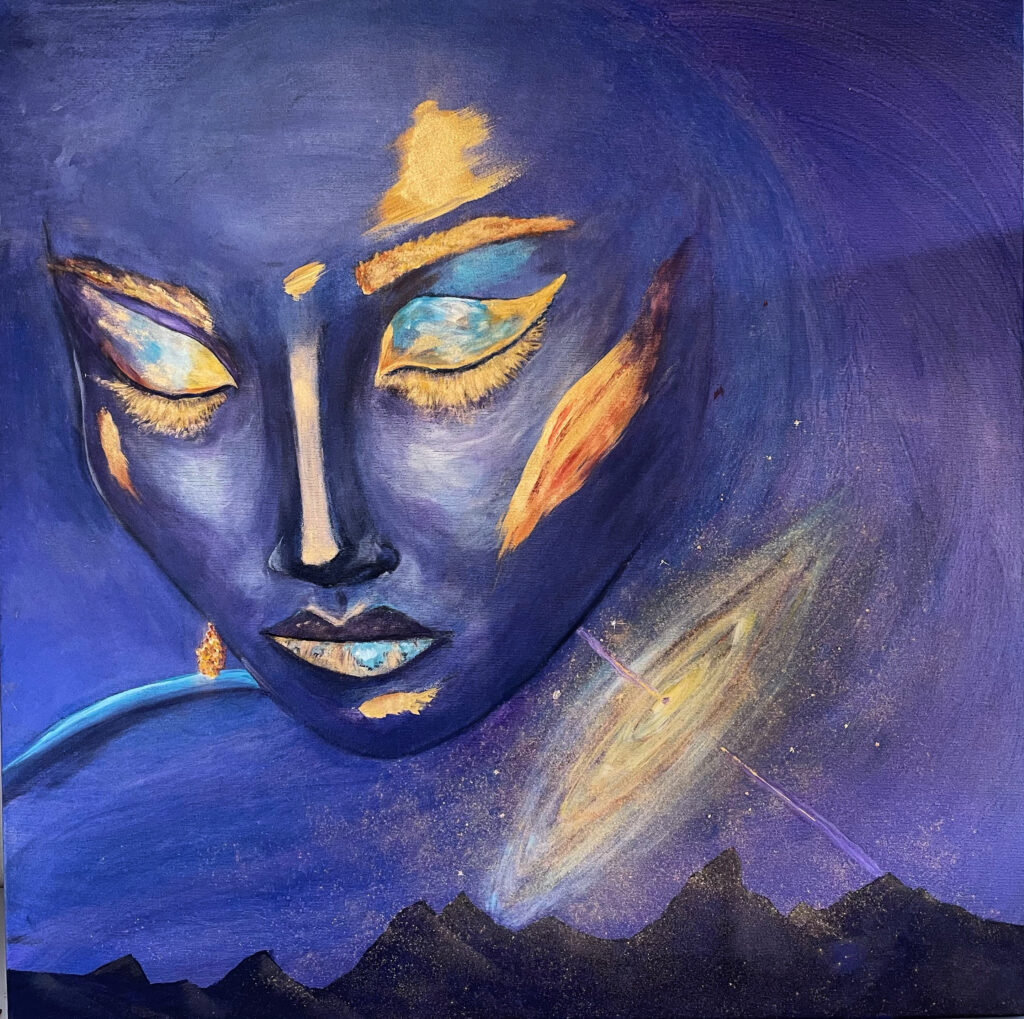 INSPIRED, 80x80cm, Acryl auf LW, gerahmt Dieses Gemälde zeigt ein geheimnisvolles, überirdisches Gesicht in tiefem Blau, das mit goldenen Akzenten und himmlischen Motiven durchzogen ist. Ein leuchtender Lichtstrahl verbindet das Gesicht mit einer Spiralgalaxie, die sich im Hintergrund entfaltet. Das Bild strahlt eine mystische, fast göttliche Präsenz (Herrlichkeit) aus. Der Mensch in Verschmelzung mit dem Übernatürlichen.